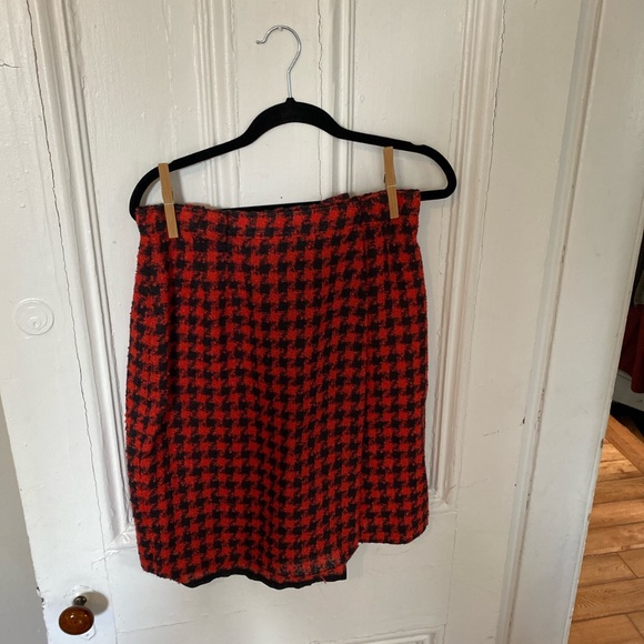 RED AND BLACK CLUELESS INSPIRED WOOL SKIRT AND BAZER SET - Picture 2 of 4